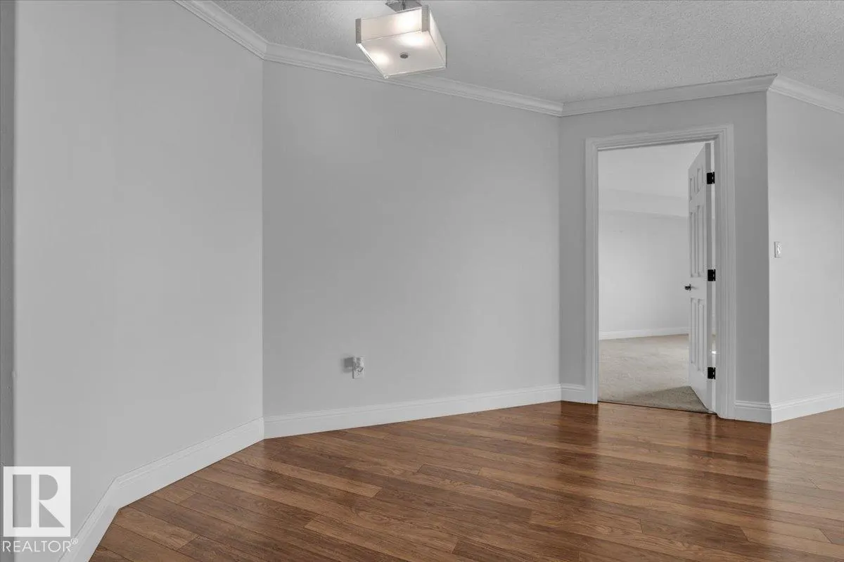 #404 14604 125 ST NW