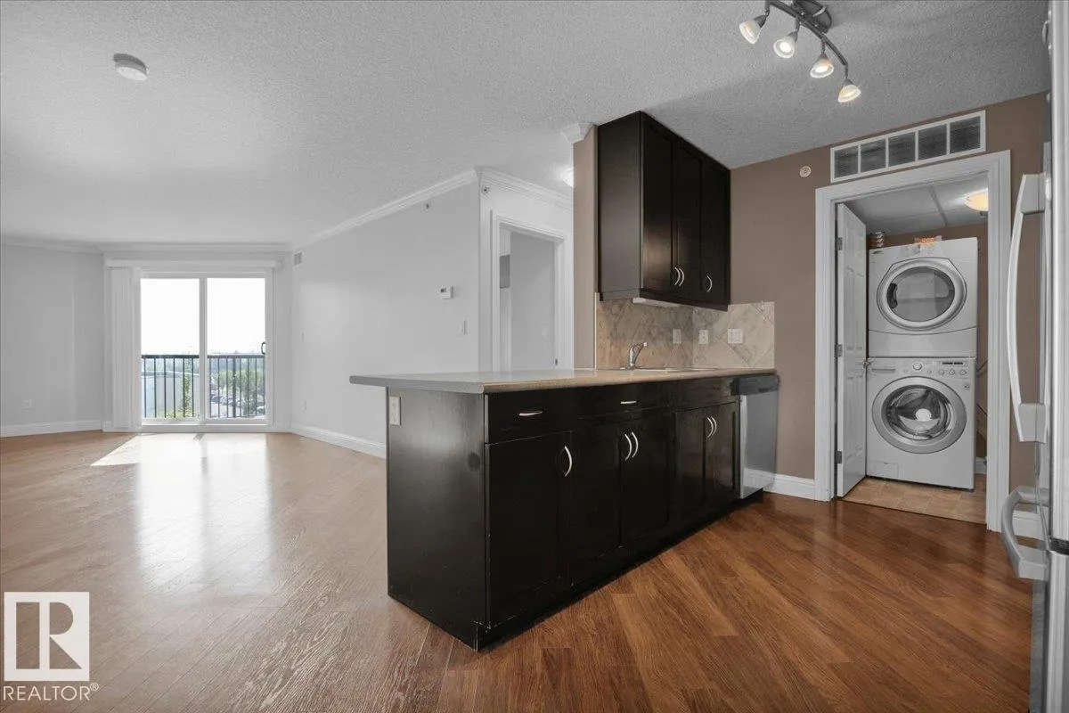 #404 14604 125 ST NW