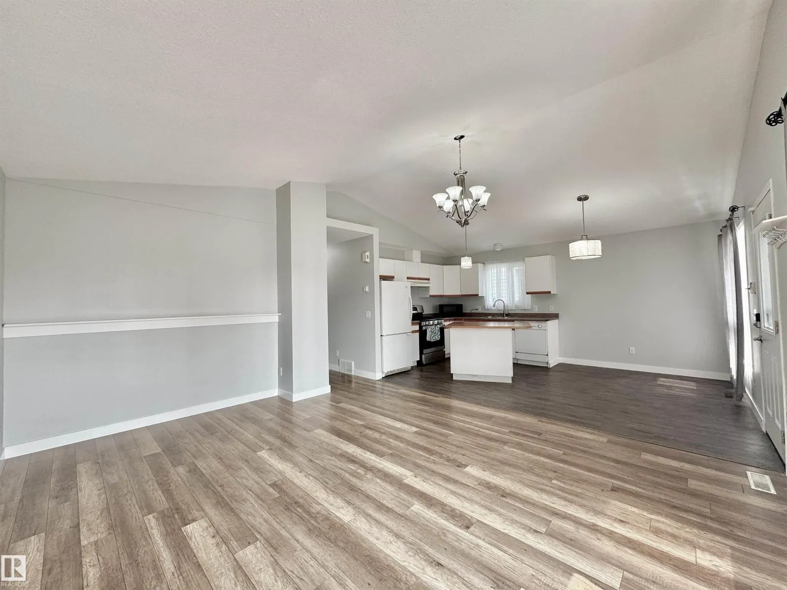 70 HEATHERGLEN CR