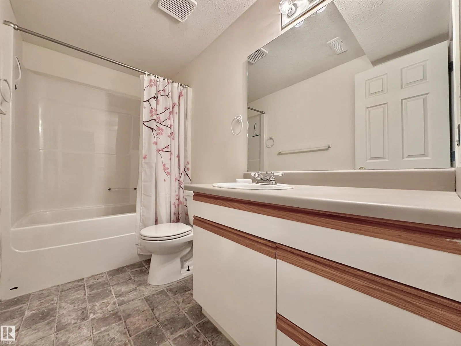 70 HEATHERGLEN CR