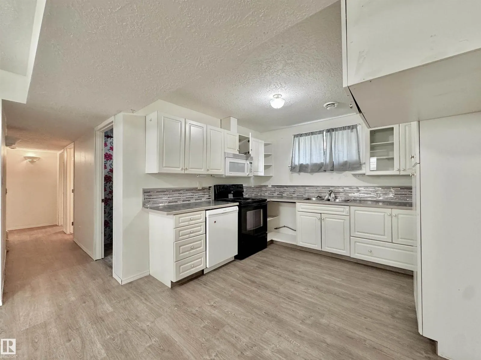 70 HEATHERGLEN CR