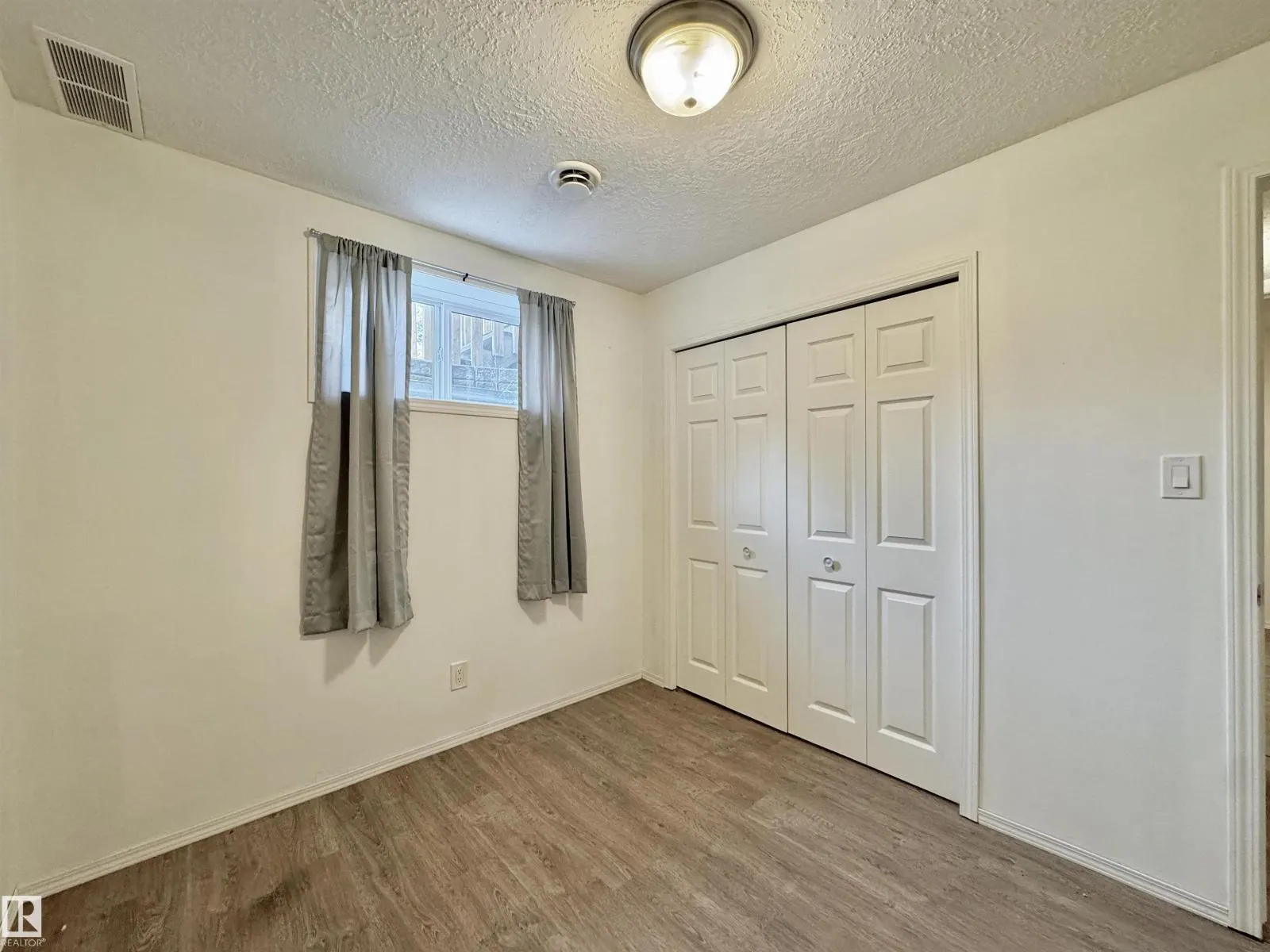 70 HEATHERGLEN CR