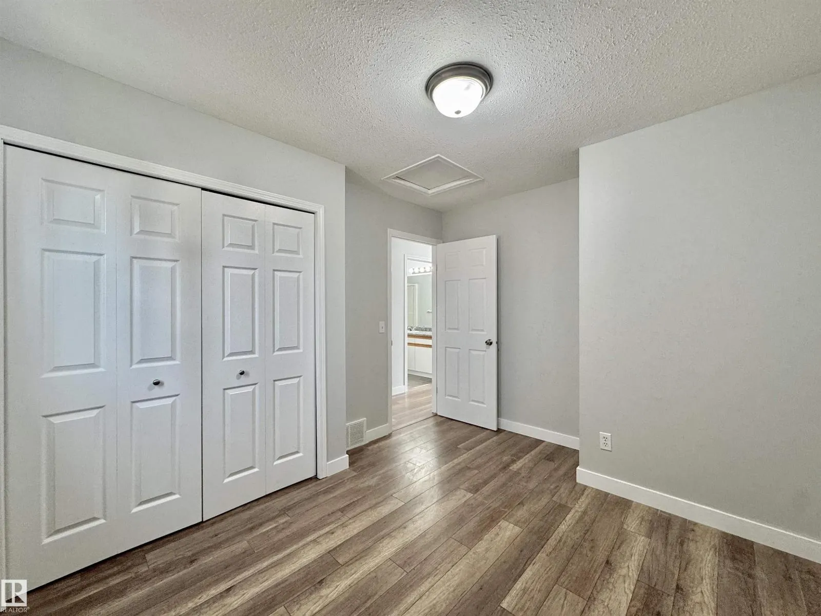 70 HEATHERGLEN CR