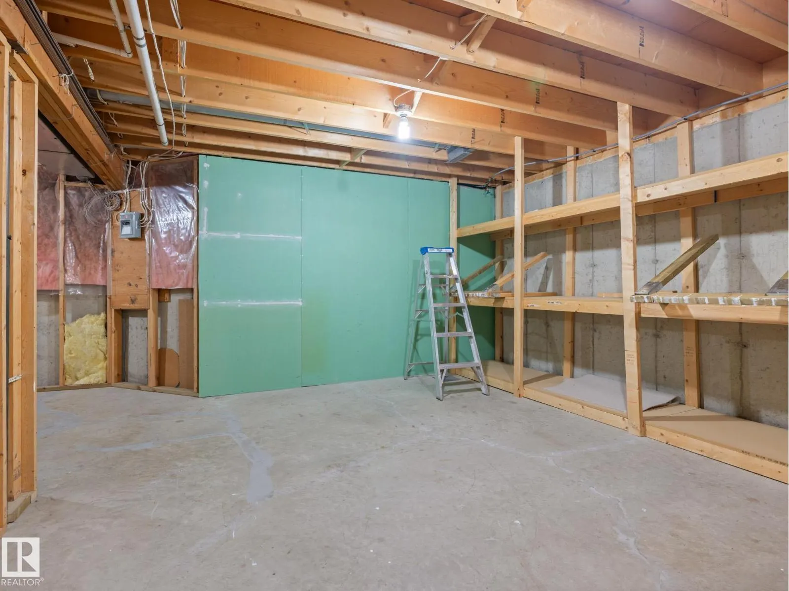 7520 137A AV NW