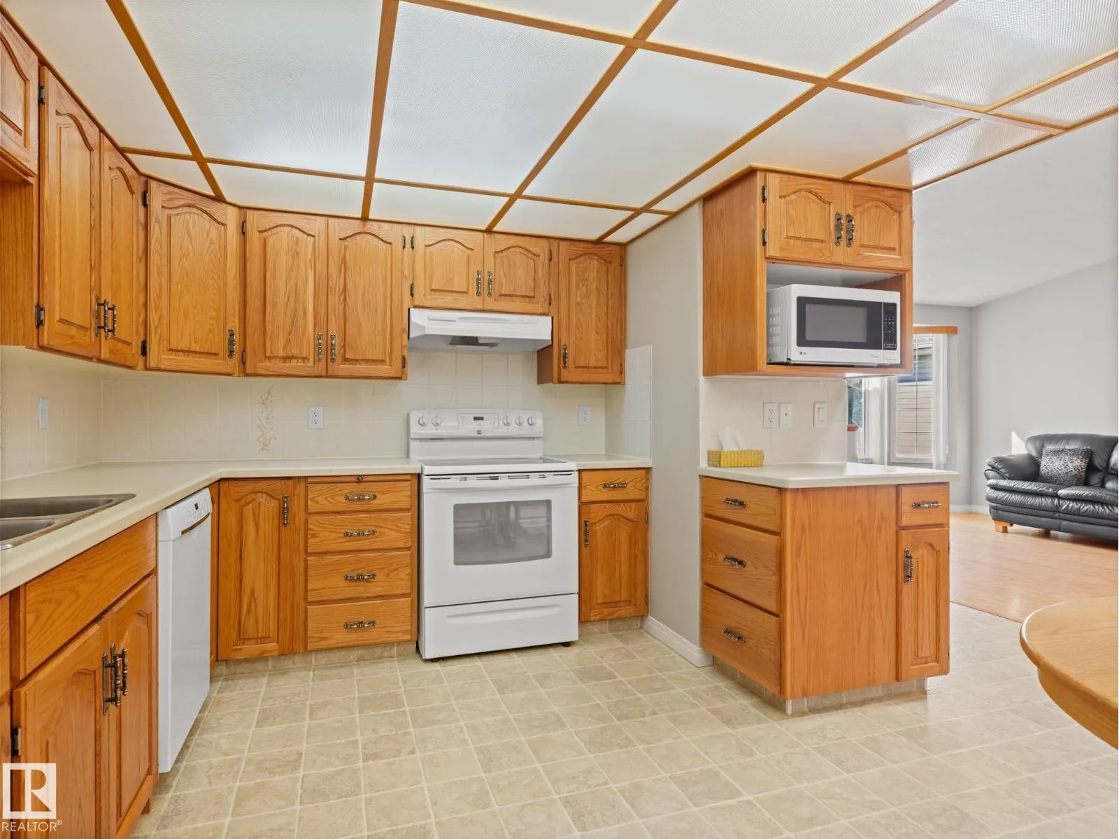 7520 137A AV NW