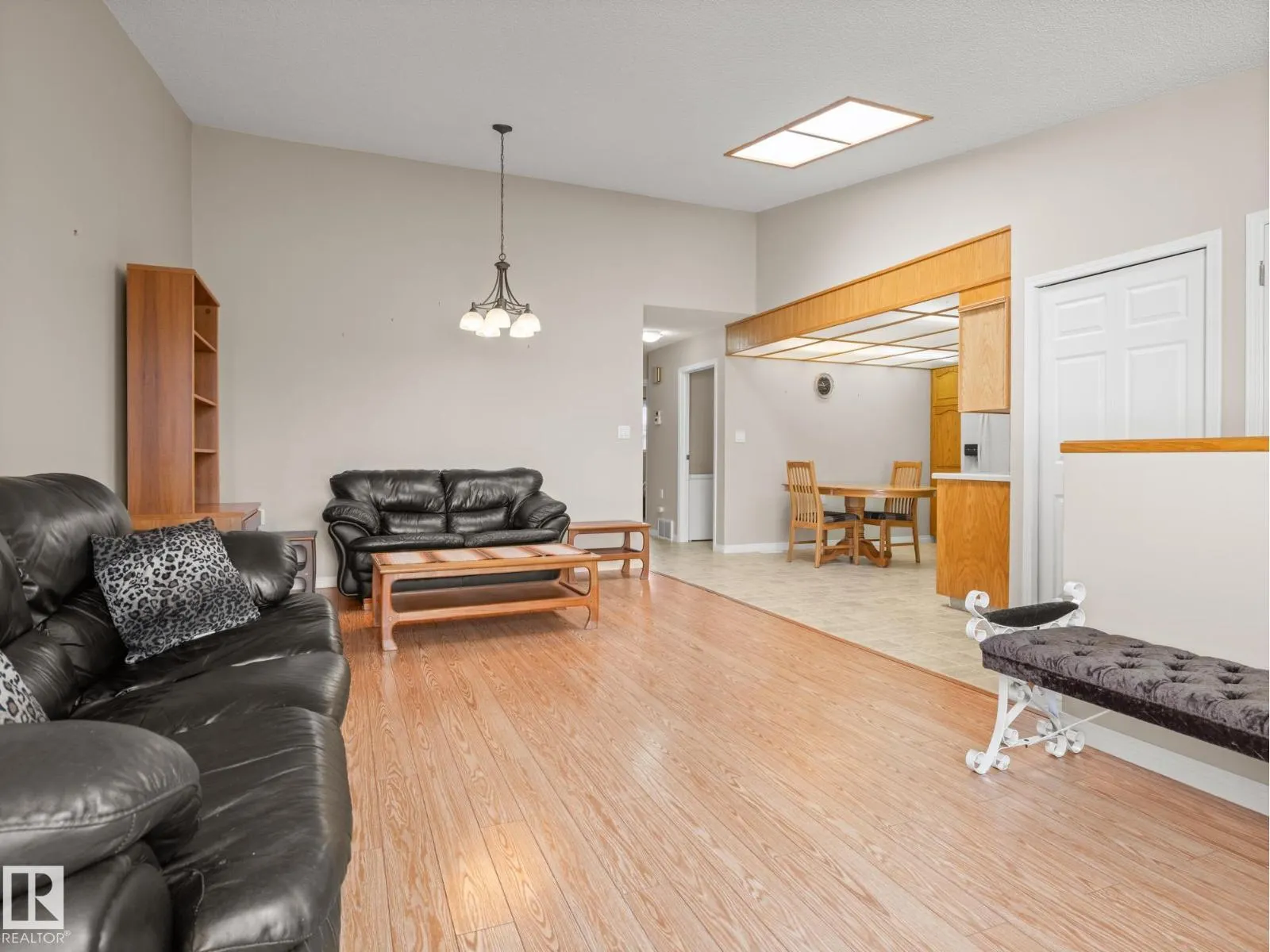 7520 137A AV NW