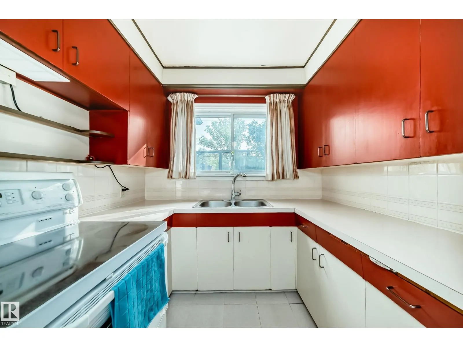 11233 95 ST NW