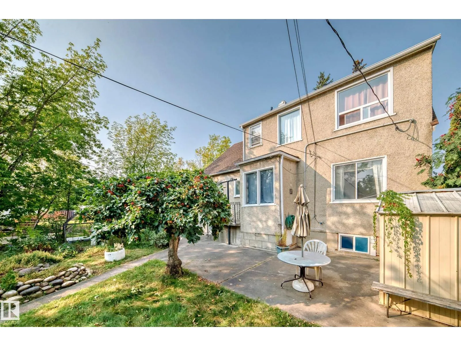 11233 95 ST NW