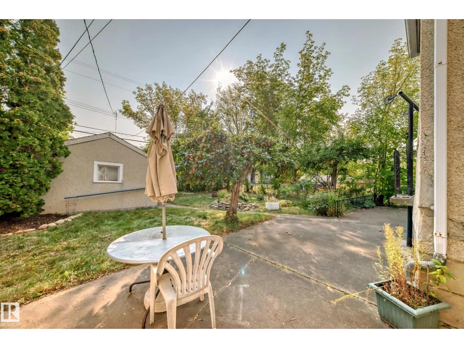 11233 95 ST NW
