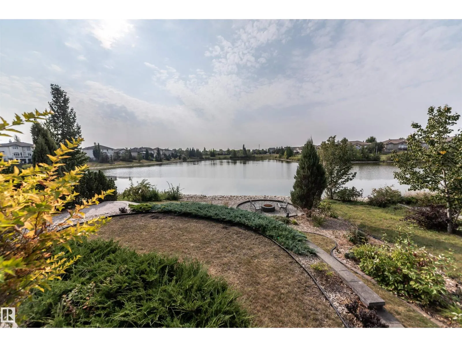 13527 158 AV NW