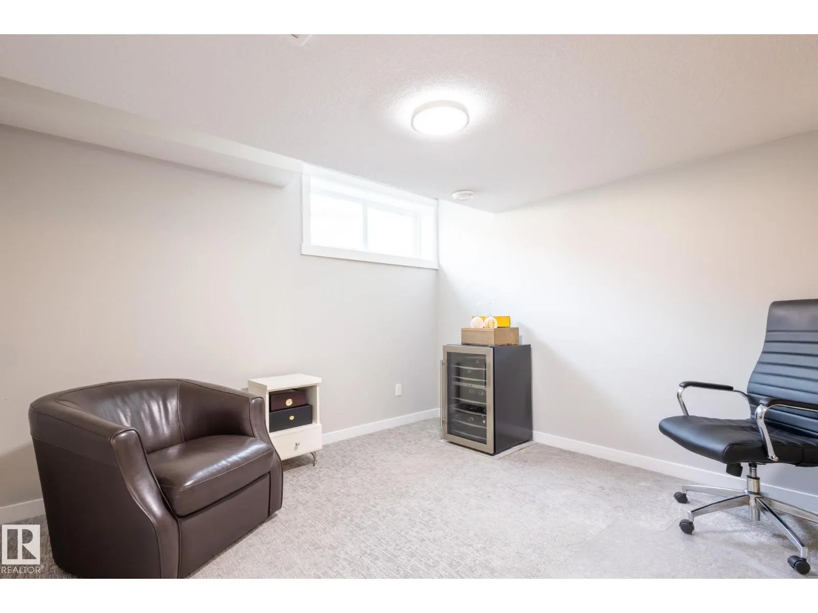 2294 GLENRIDDING BV SW