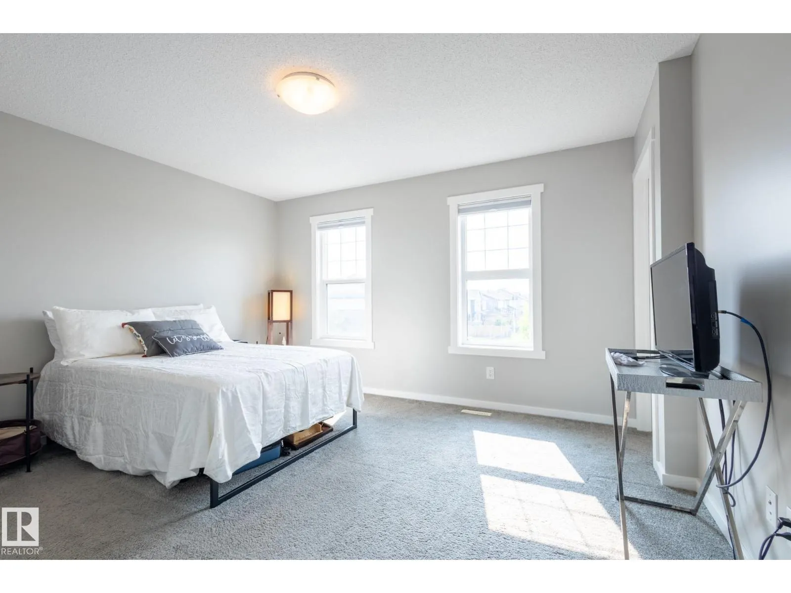 2294 GLENRIDDING BV SW