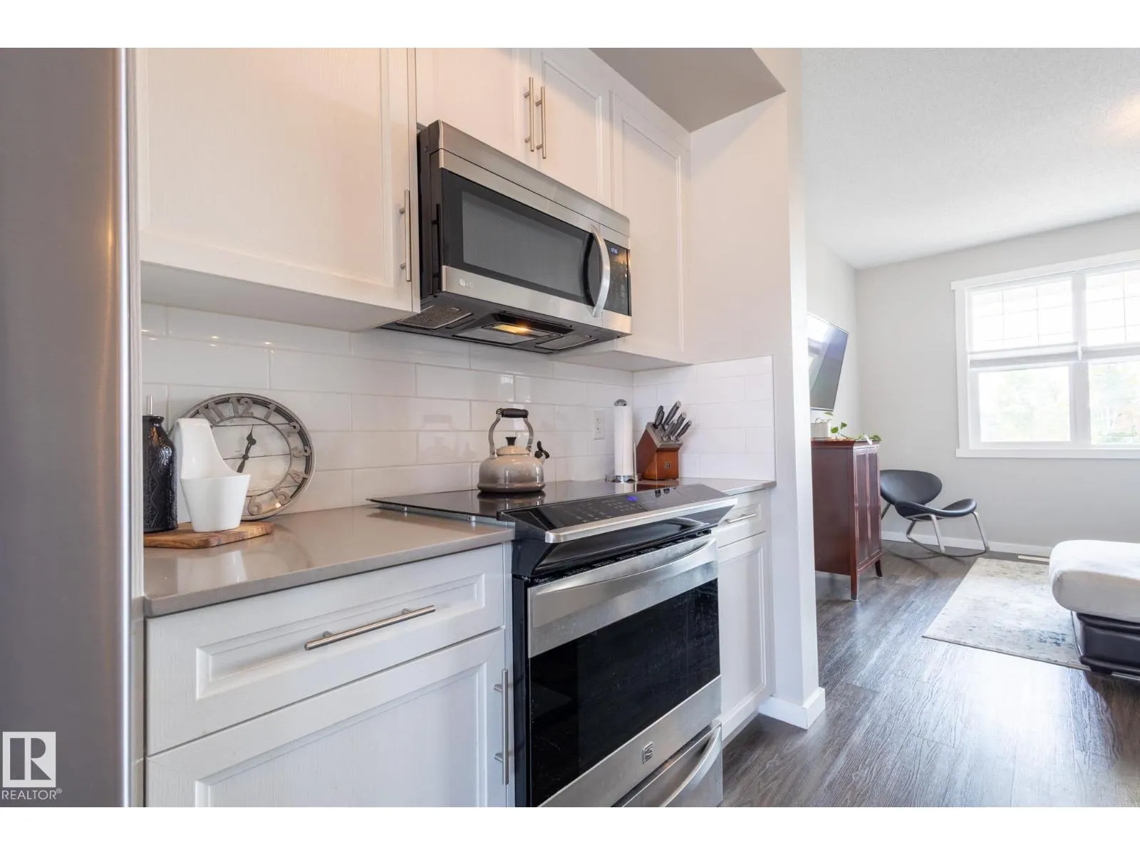 2294 GLENRIDDING BV SW