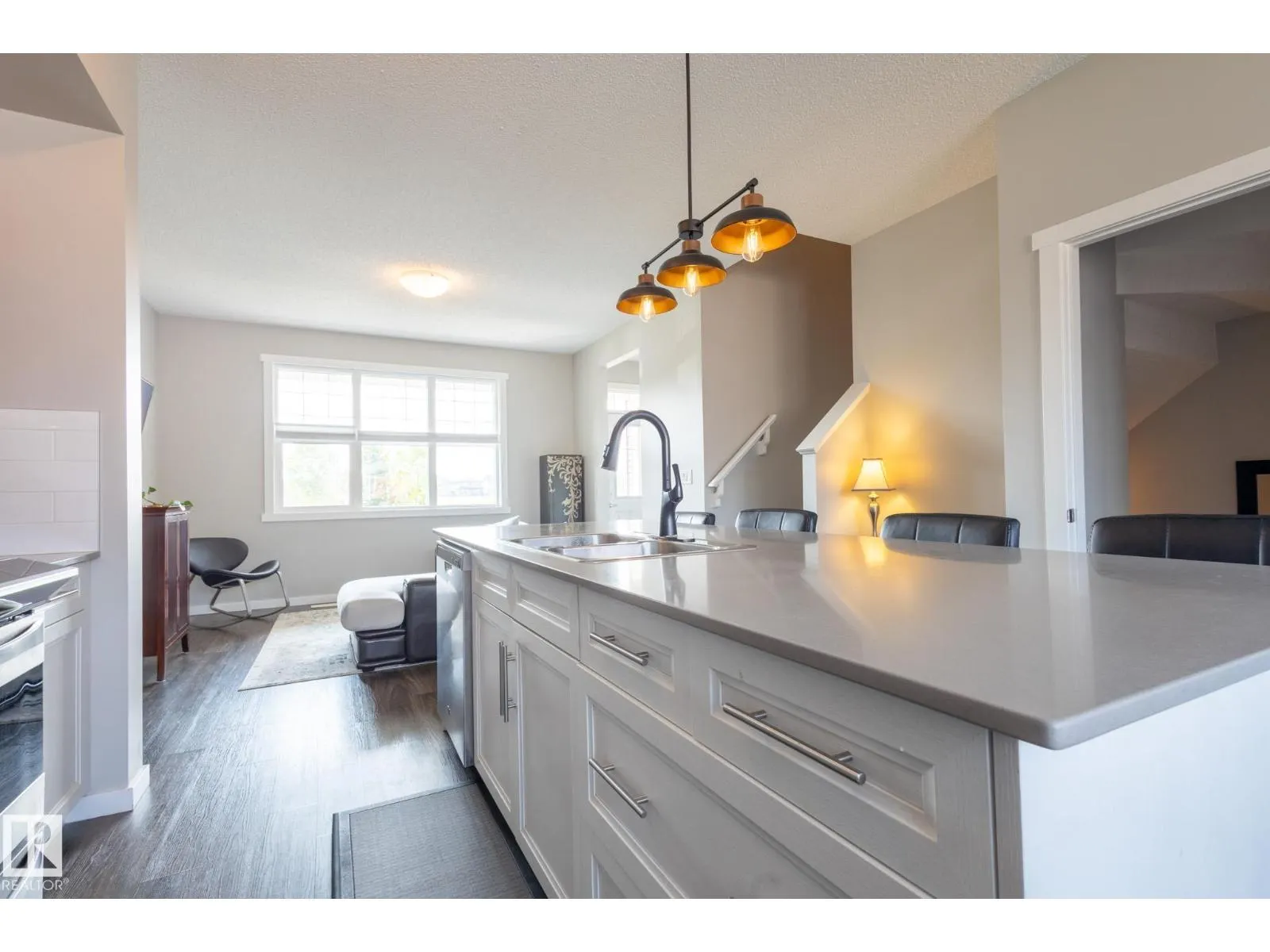 2294 GLENRIDDING BV SW