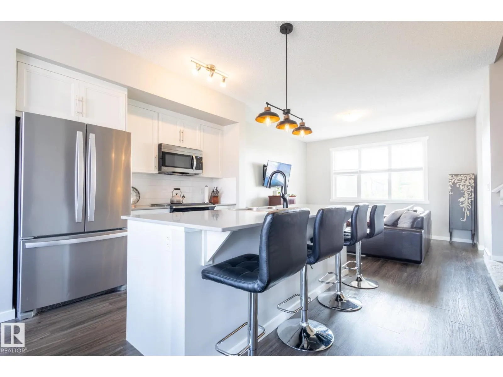 2294 GLENRIDDING BV SW