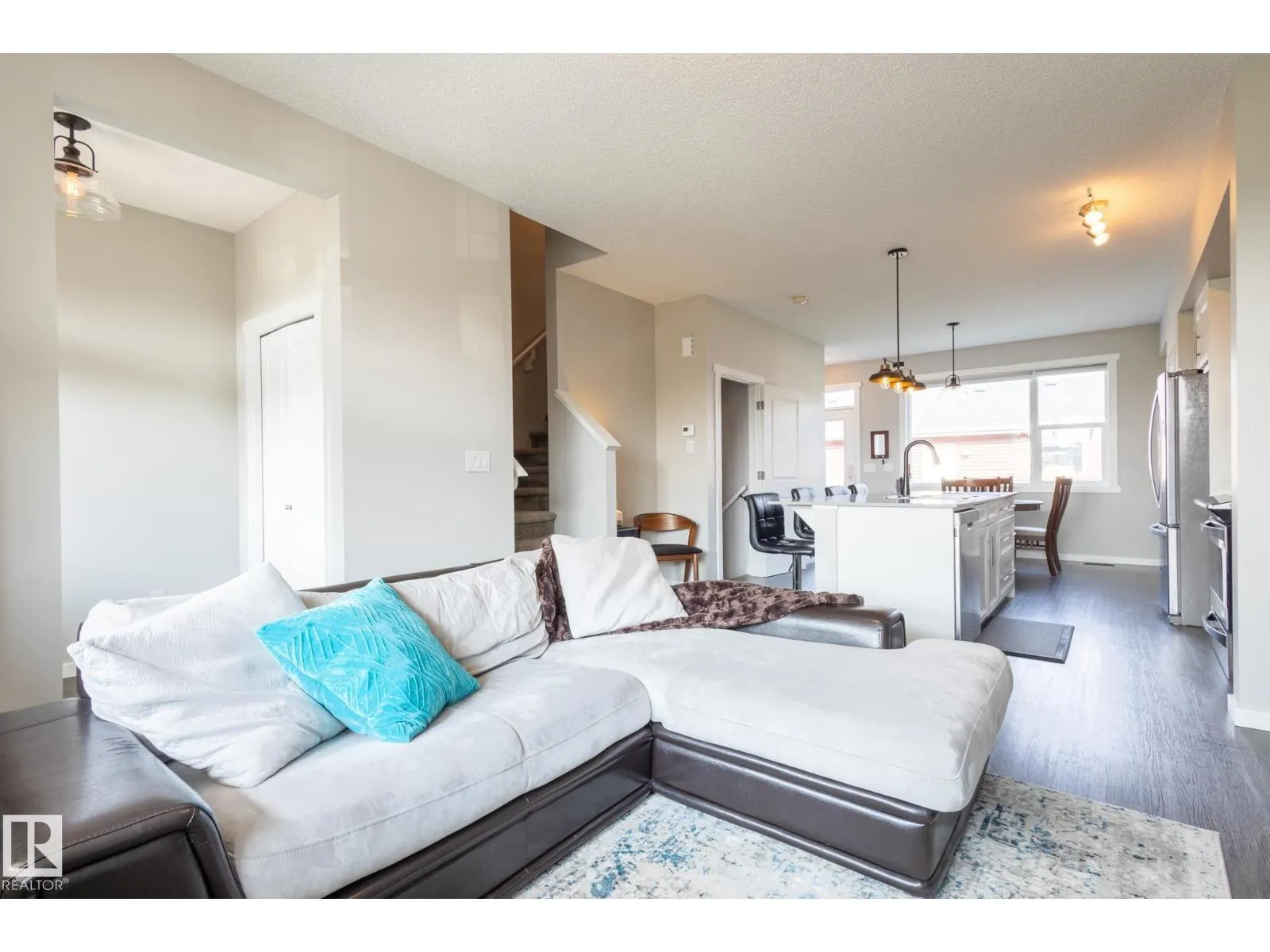 2294 GLENRIDDING BV SW