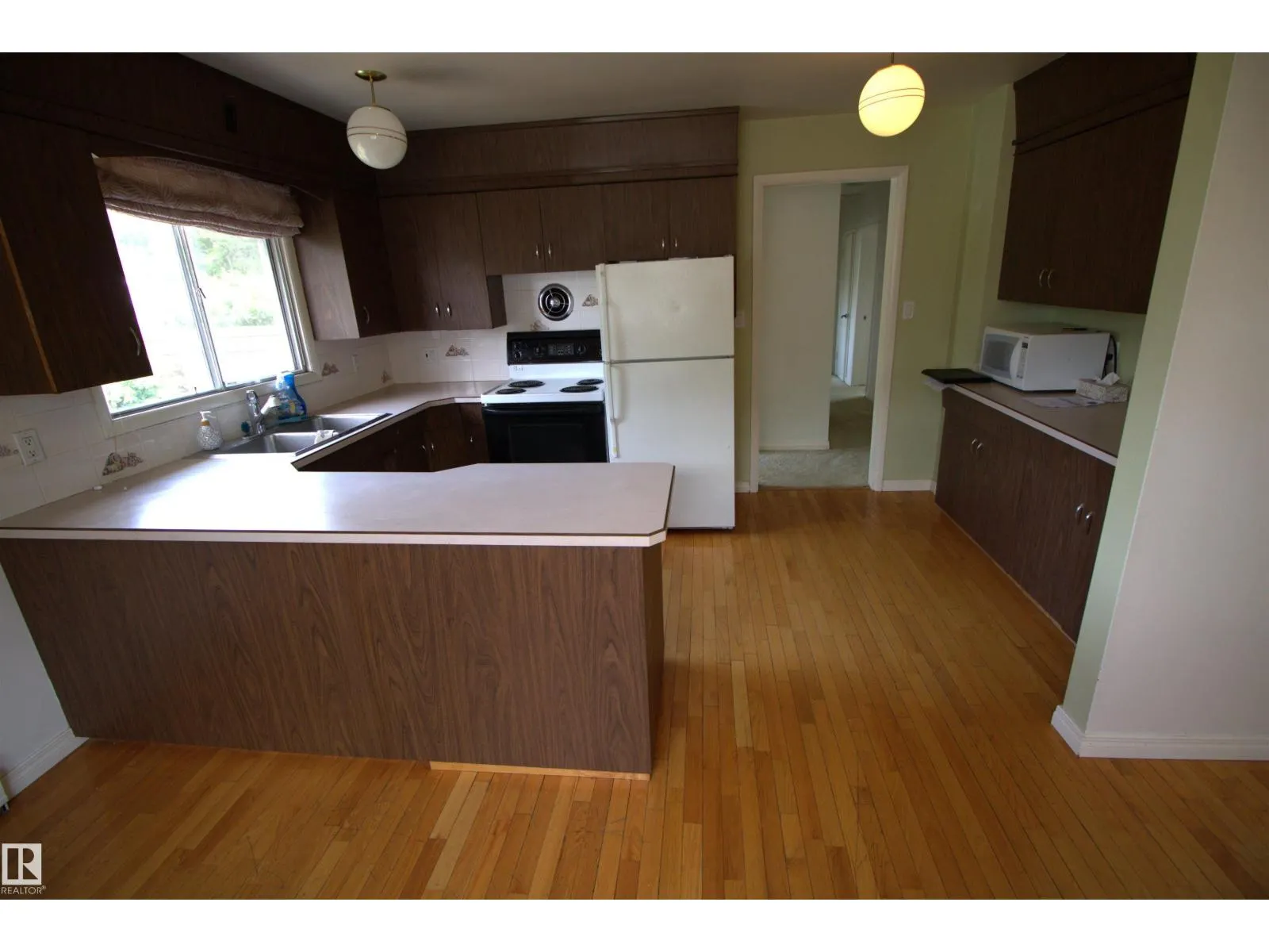 12411 89 ST NW