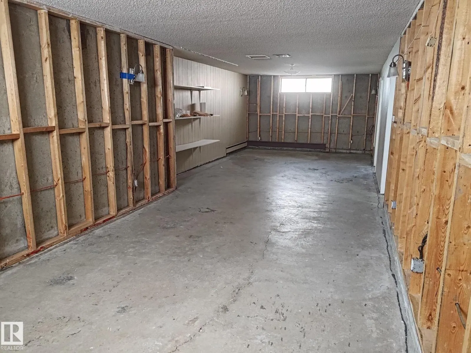 12411 89 ST NW
