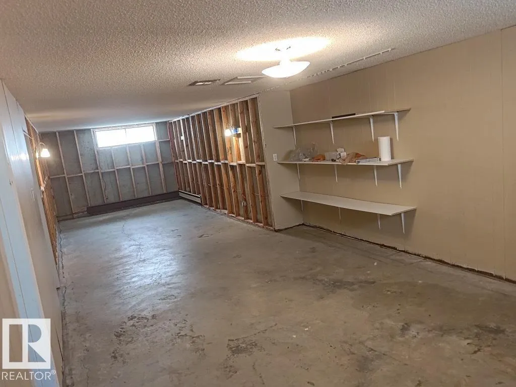 12411 89 ST NW
