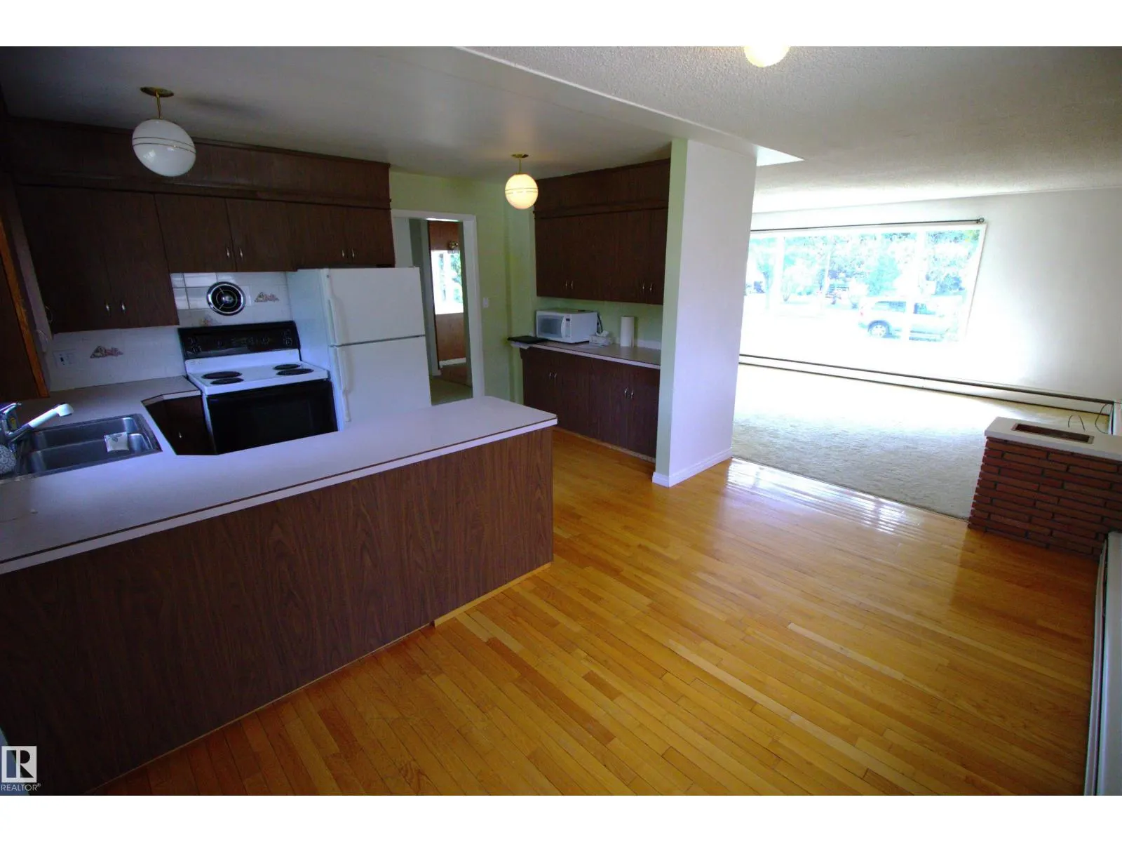 12411 89 ST NW