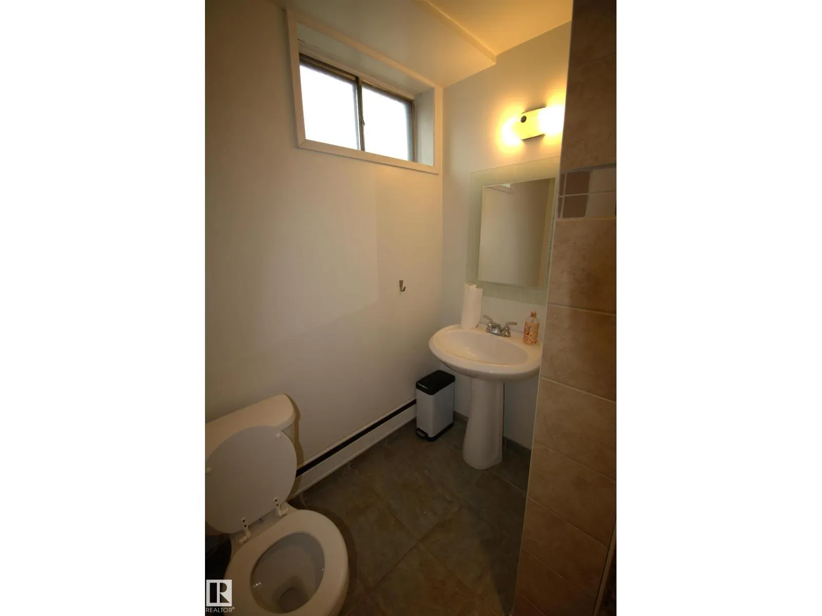 12411 89 ST NW