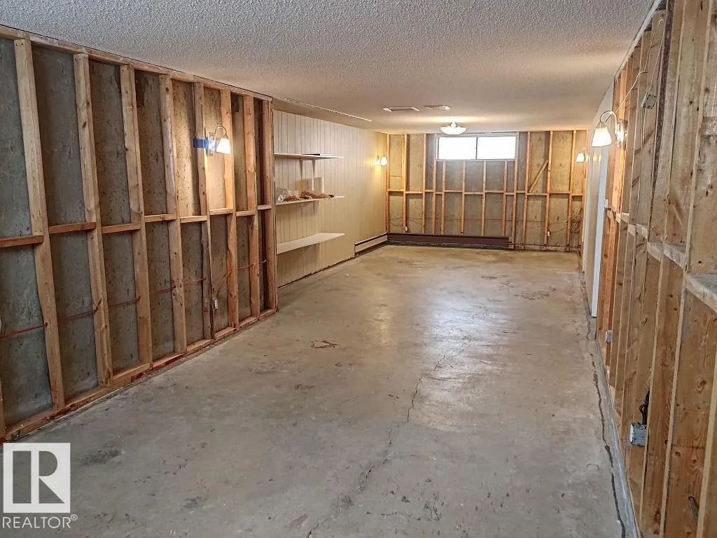 12411 89 ST NW