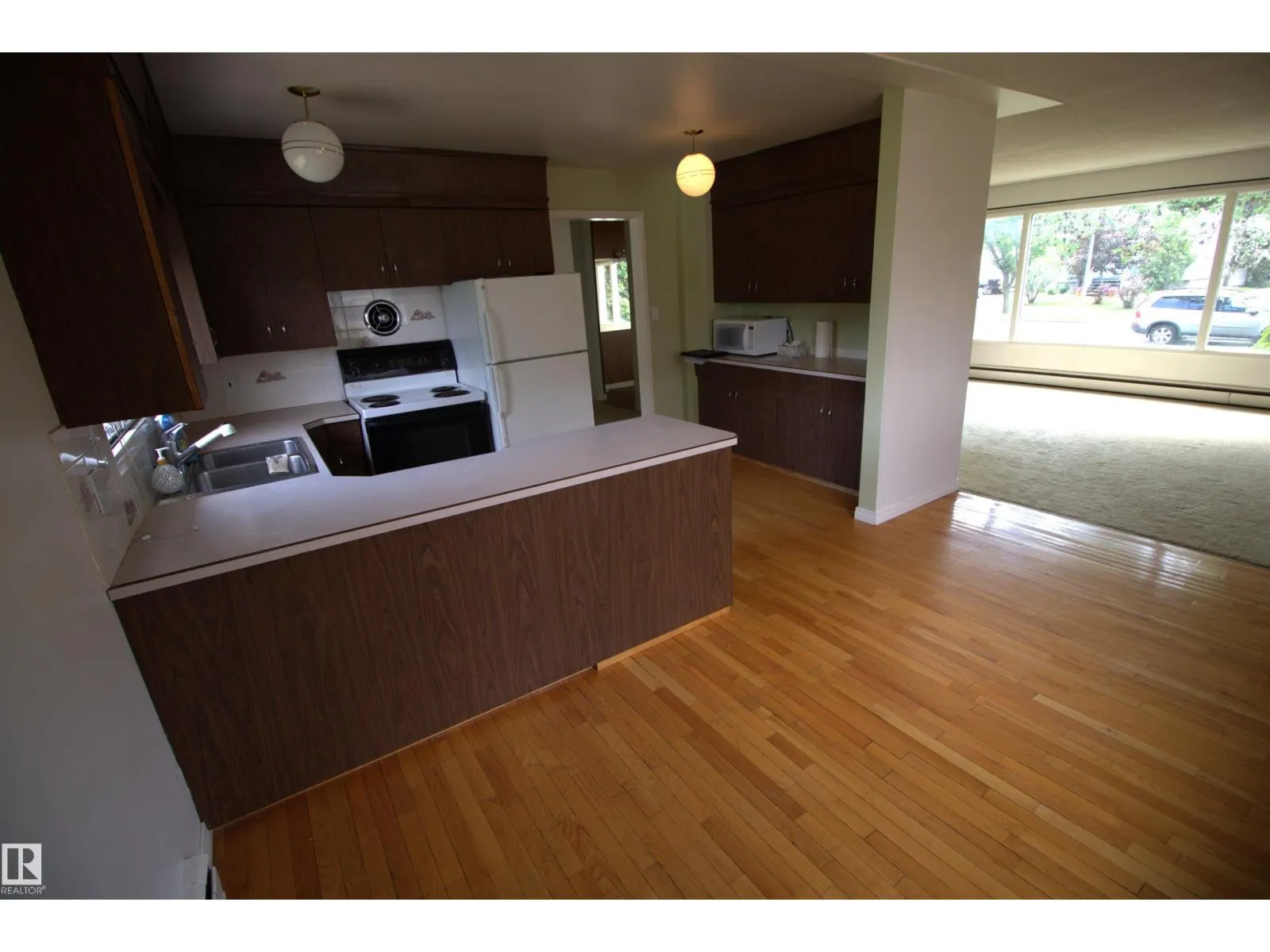 12411 89 ST NW