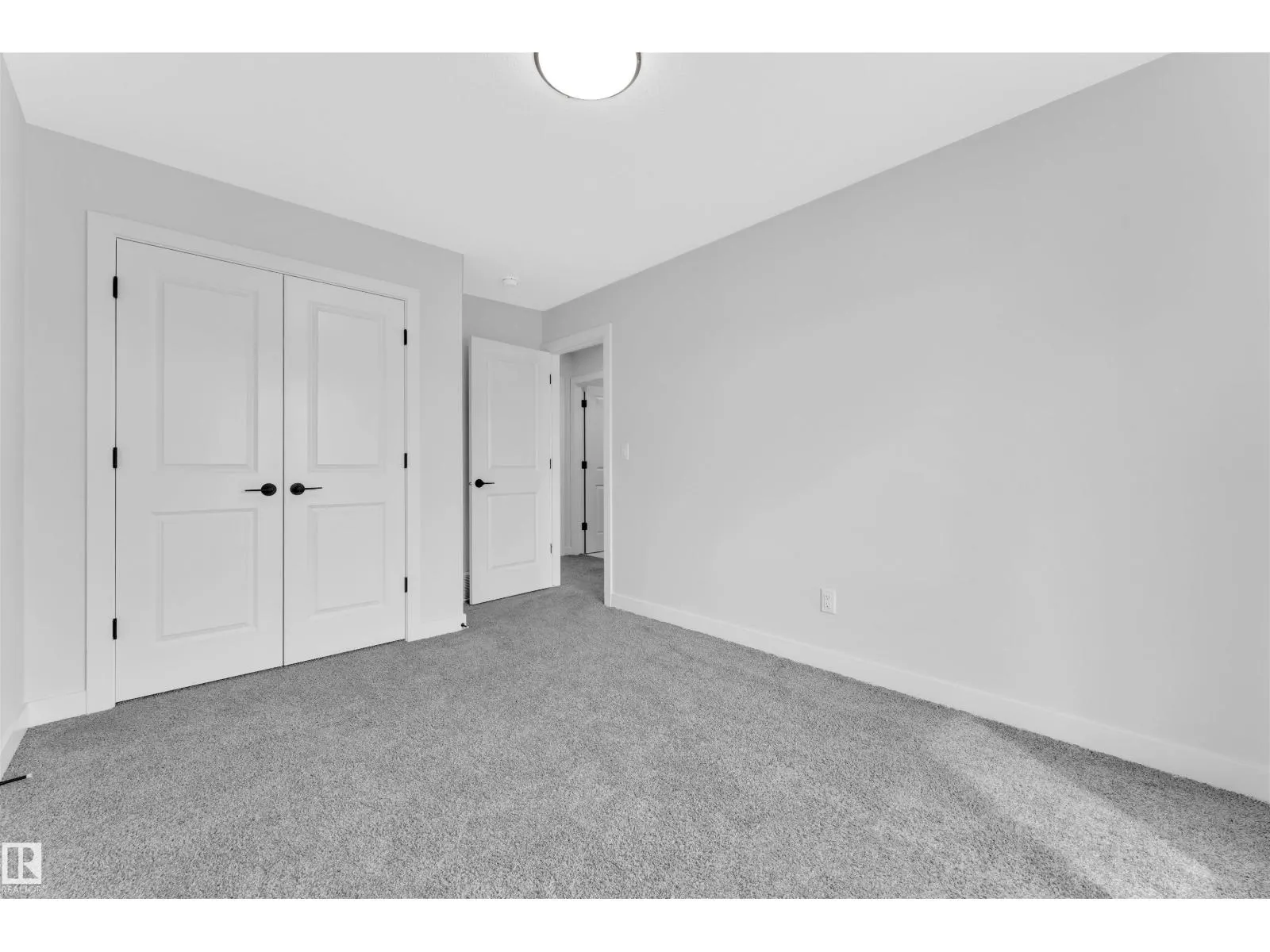 16236 31 AV SW