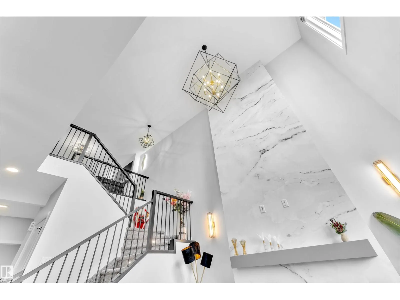 16236 31 AV SW
