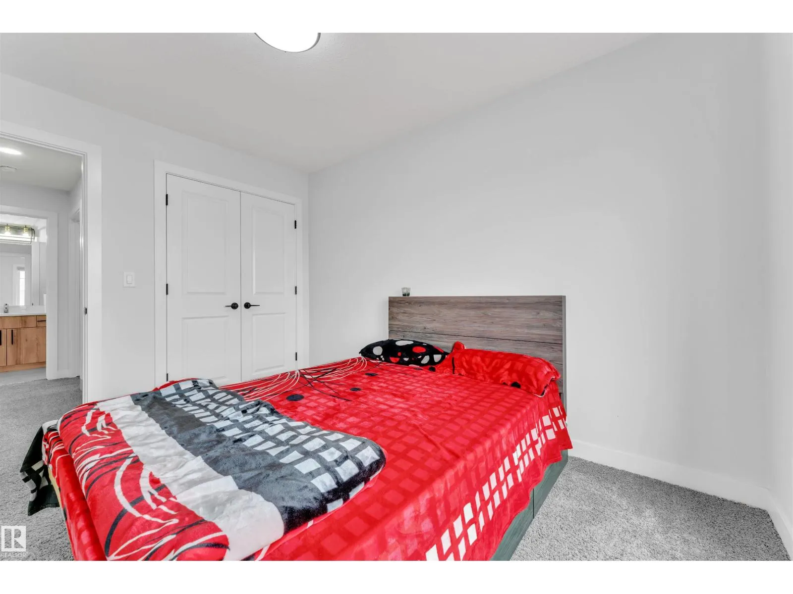 16236 31 AV SW