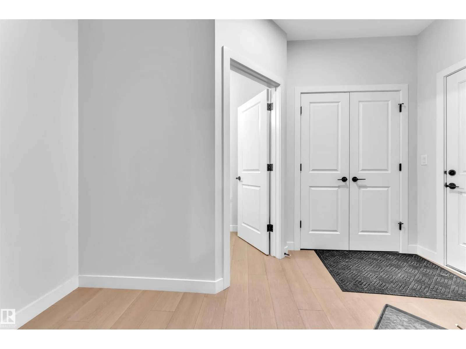 16236 31 AV SW