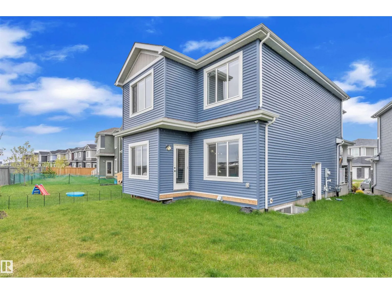 16236 31 AV SW