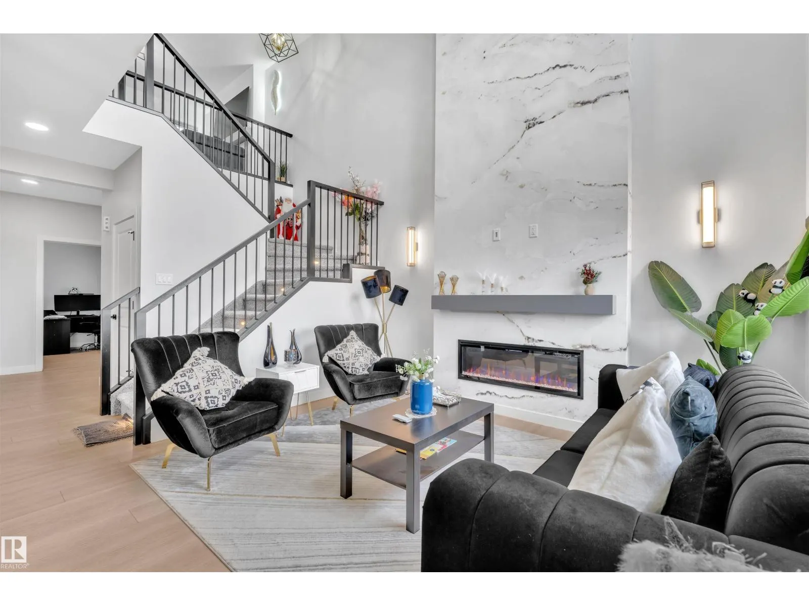 16236 31 AV SW
