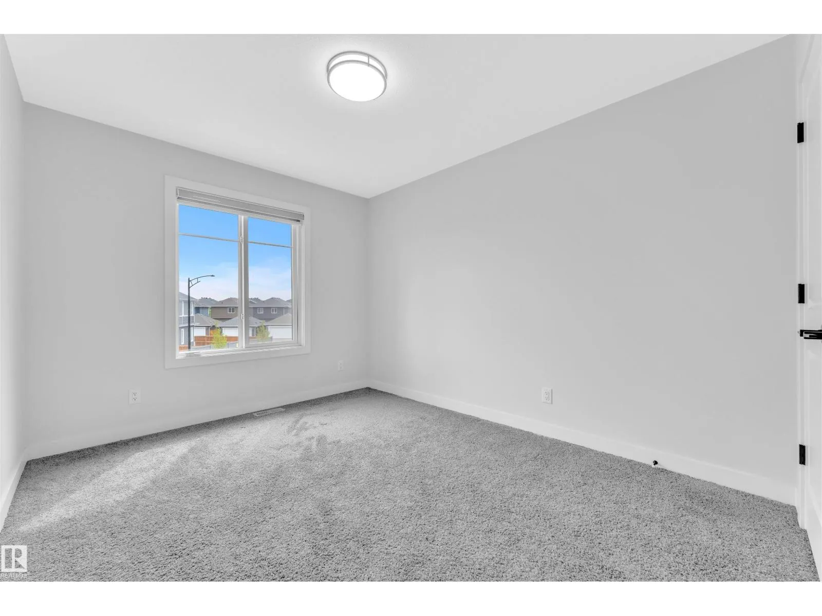 16236 31 AV SW