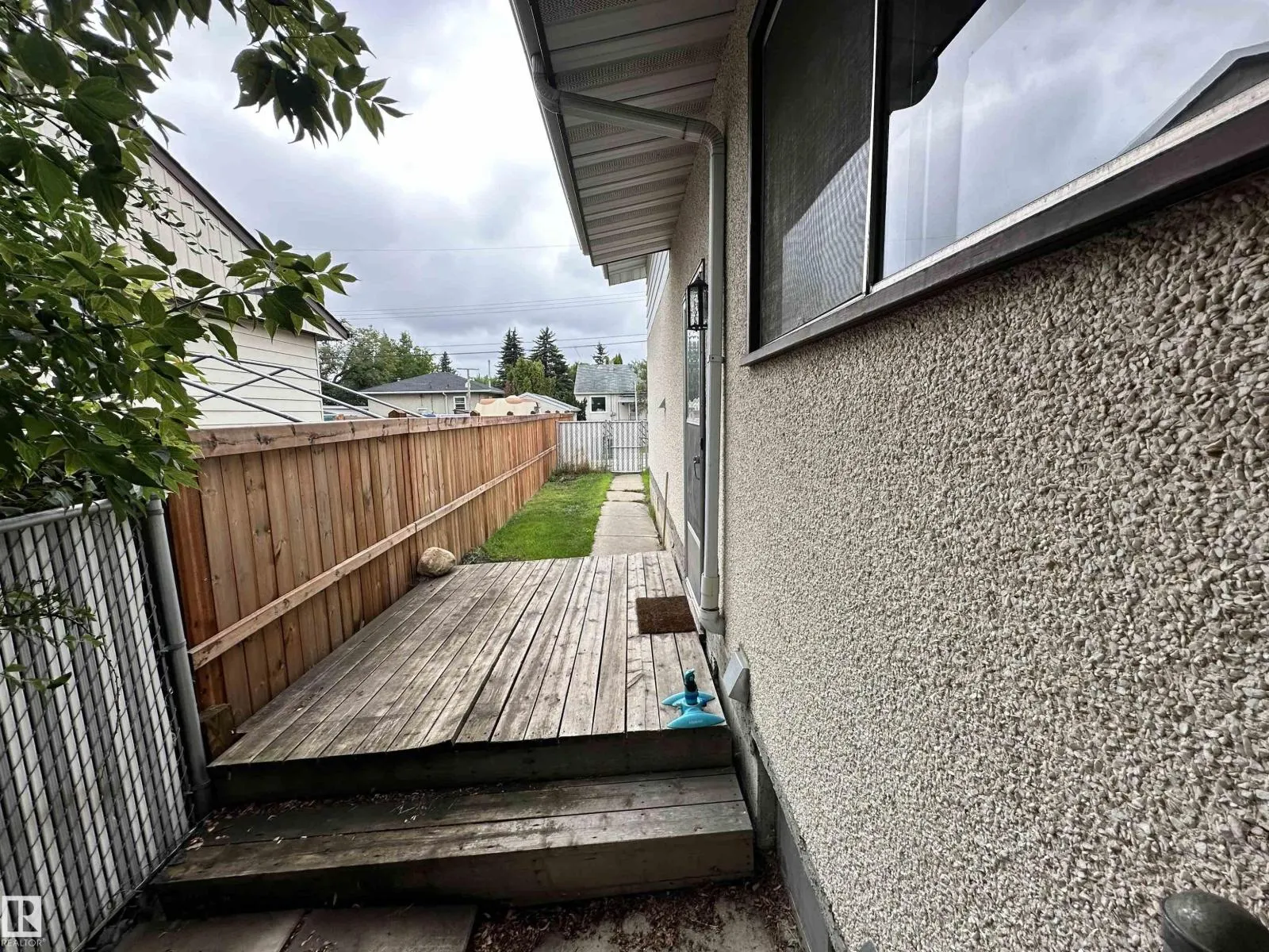 8515 86 AV NW