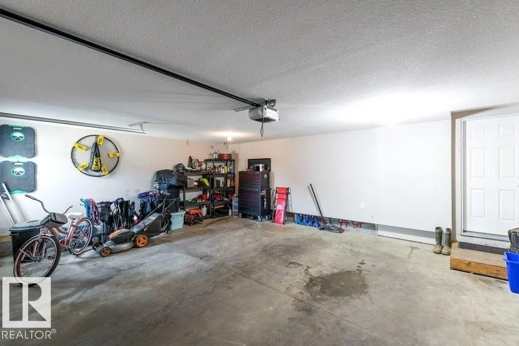 8406 94 ST