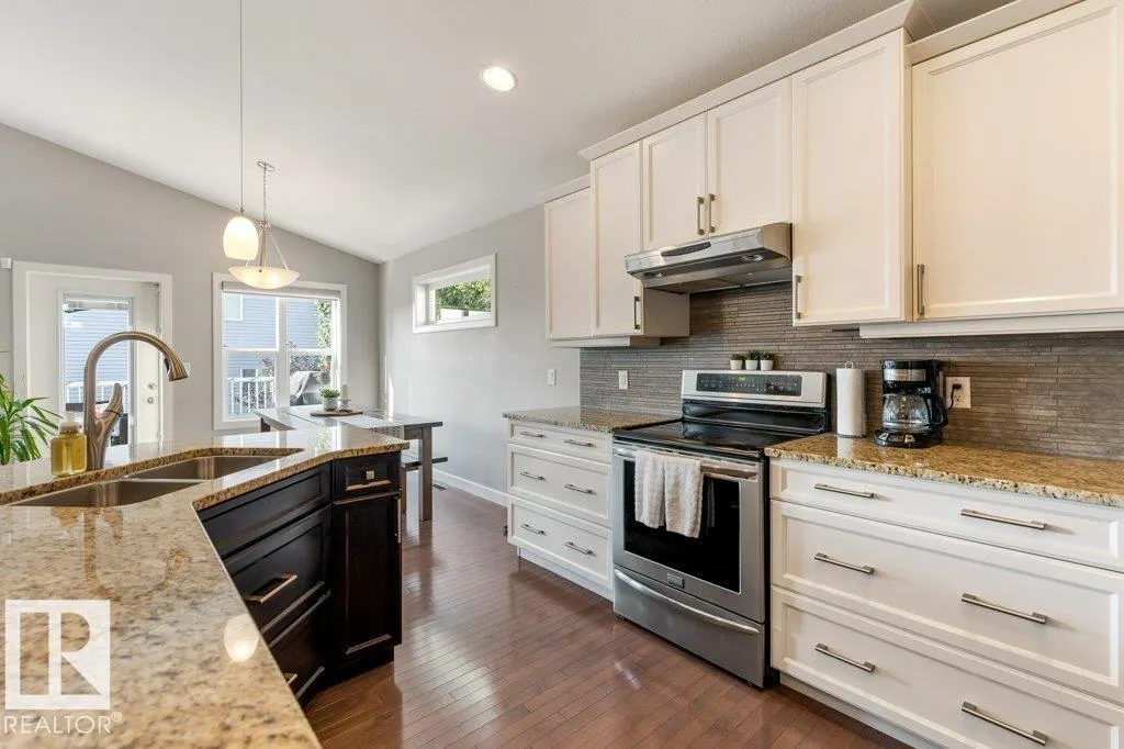8406 94 ST