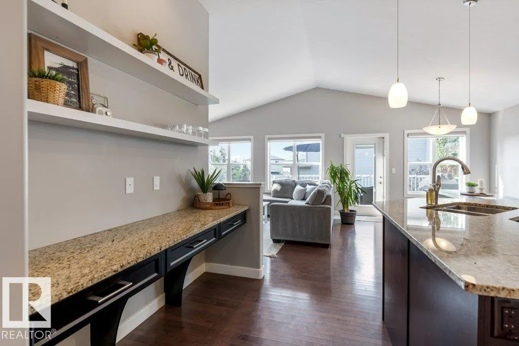 8406 94 ST