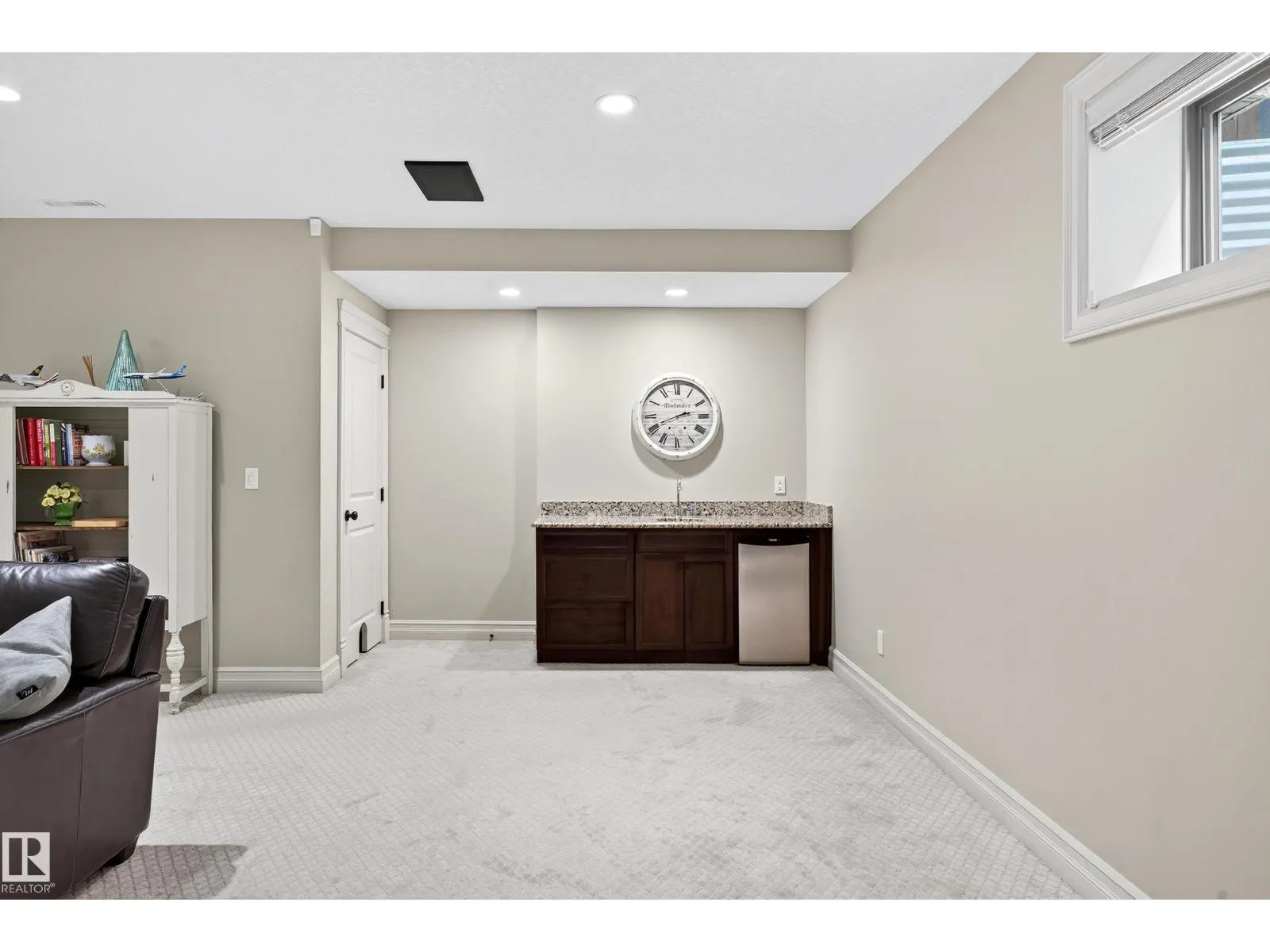 18 NEWTON PL