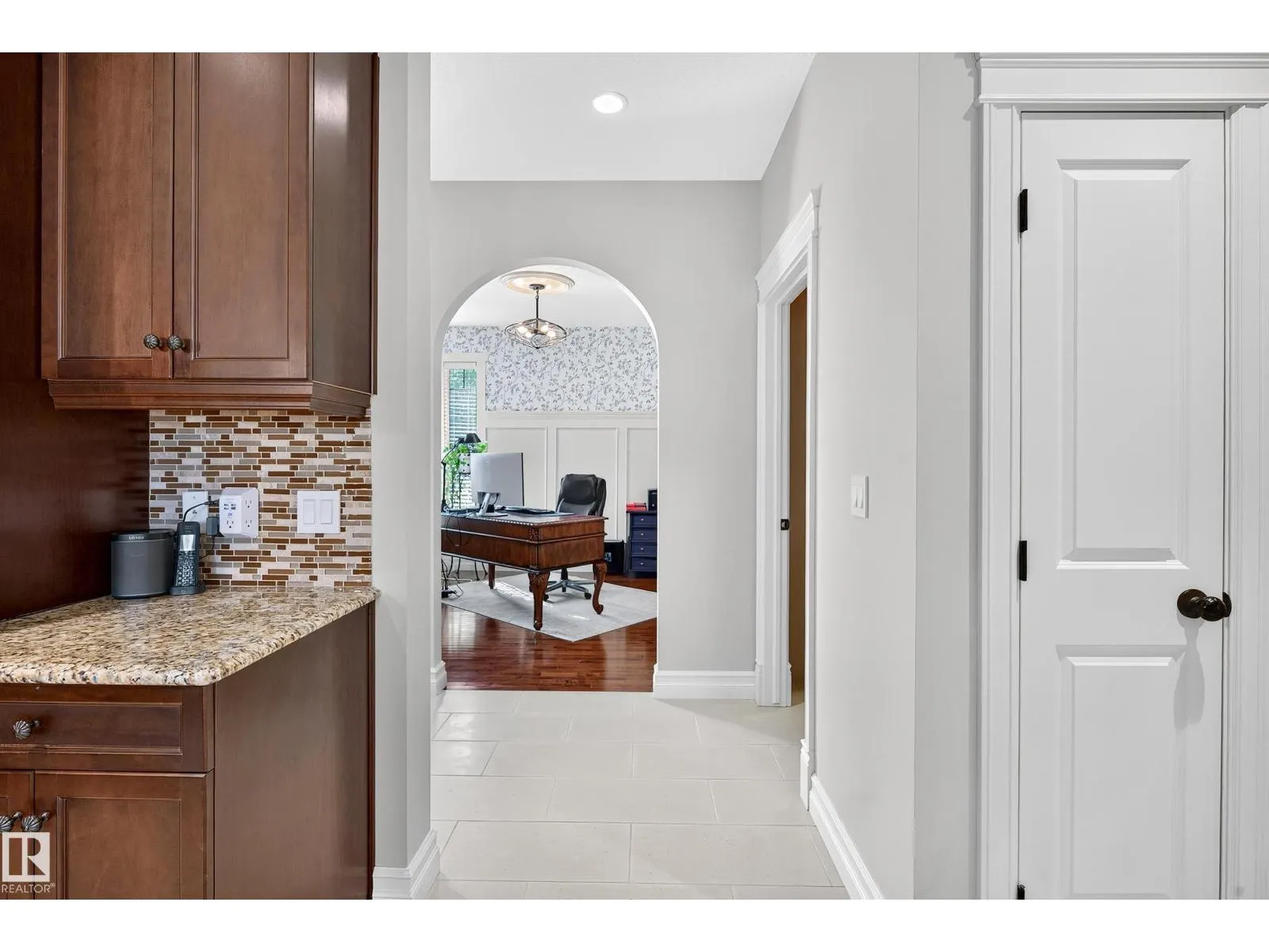 18 NEWTON PL