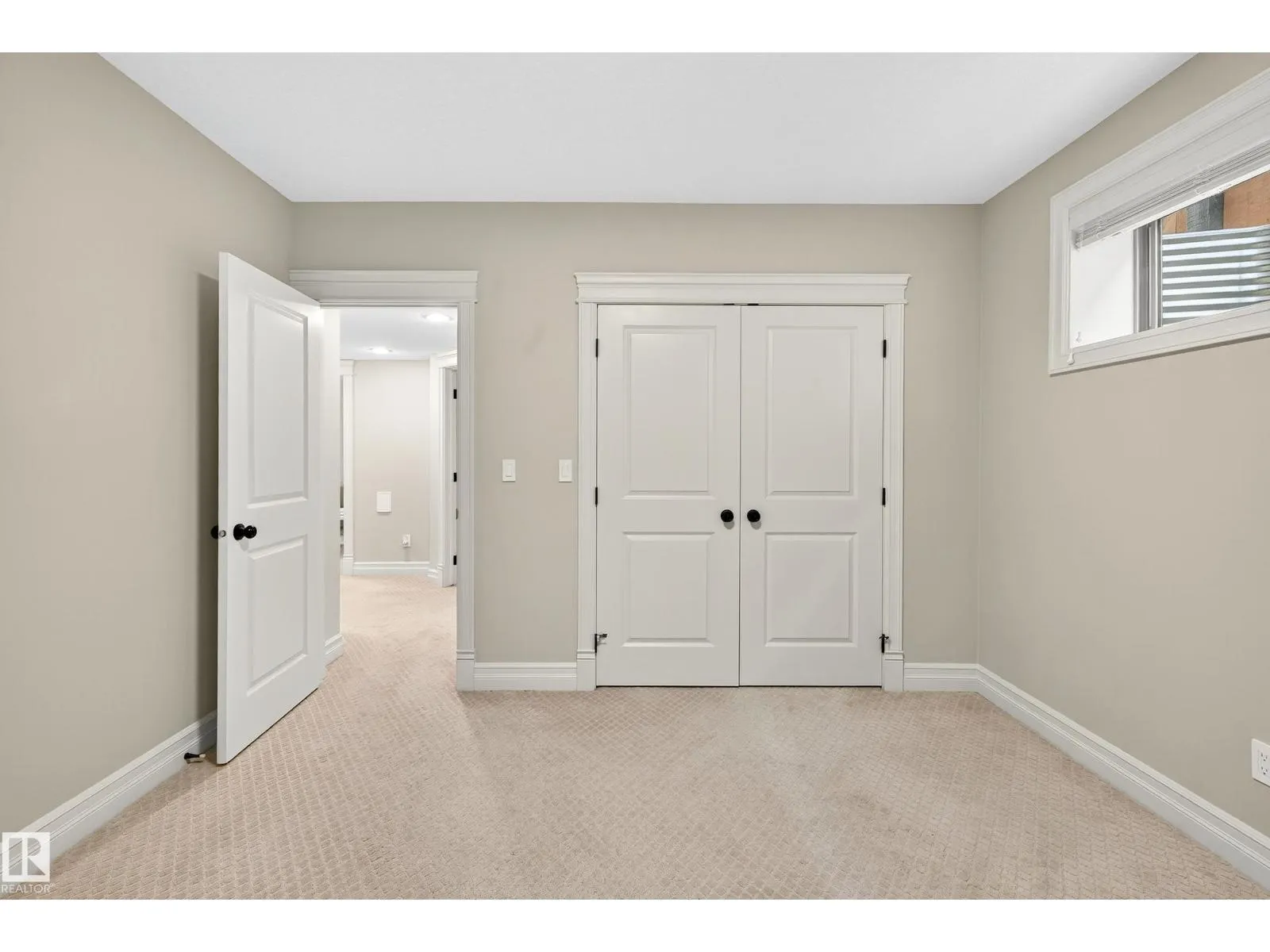 18 NEWTON PL