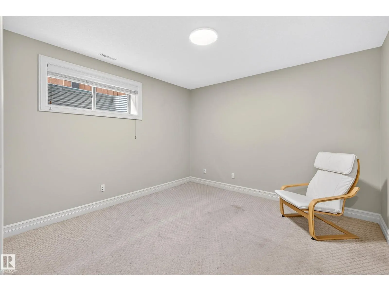 18 NEWTON PL
