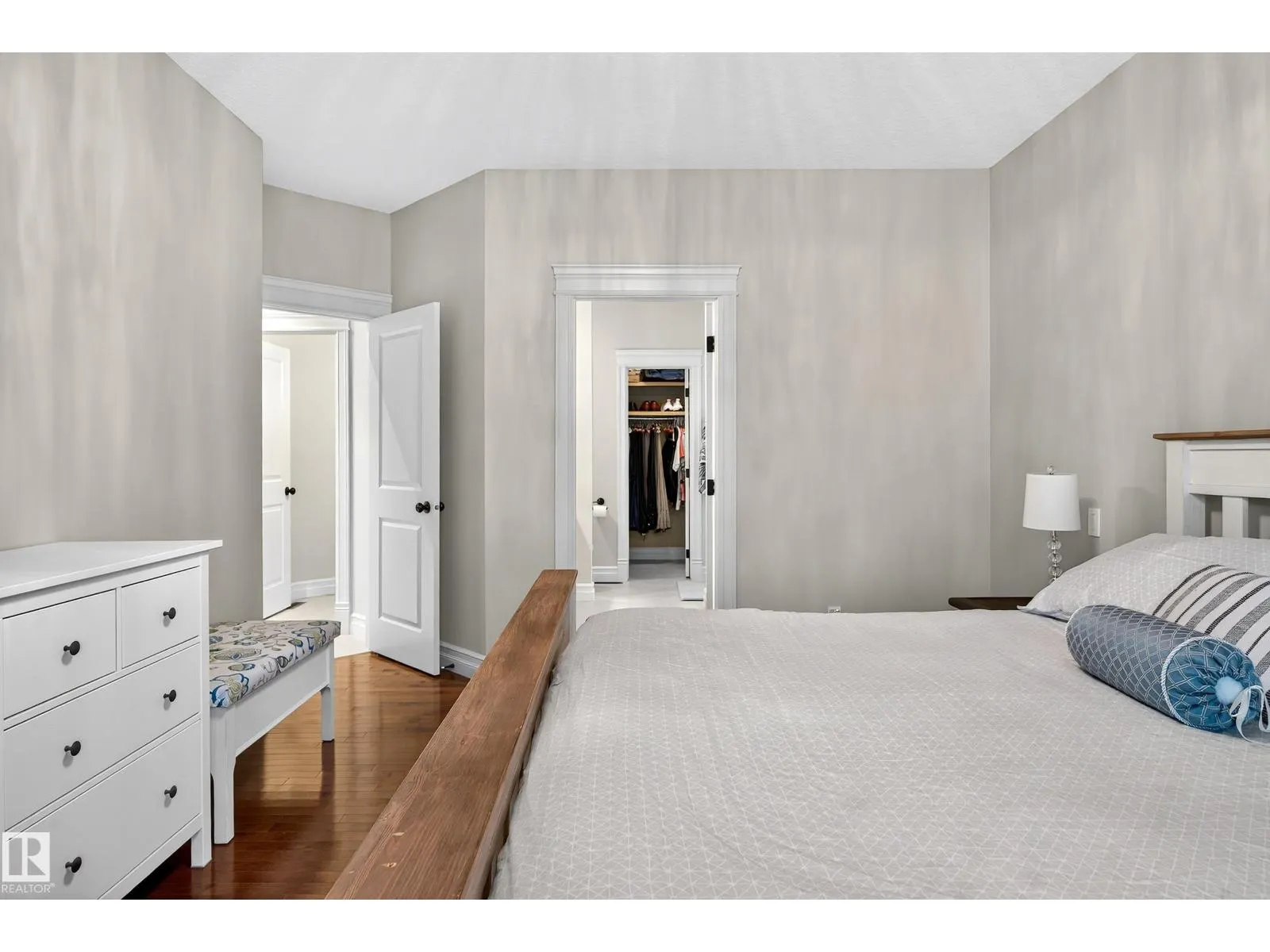 18 NEWTON PL