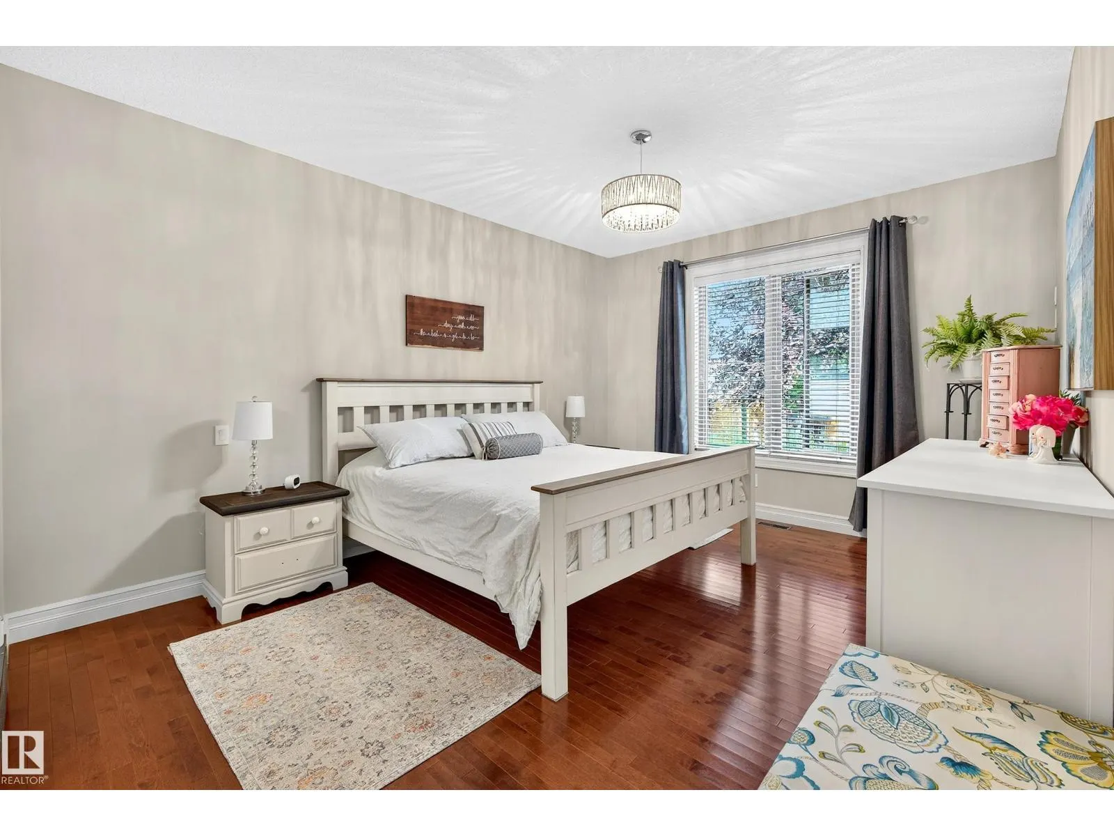 18 NEWTON PL