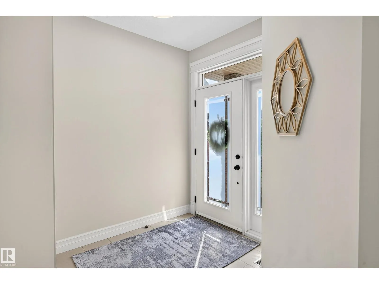 18 NEWTON PL
