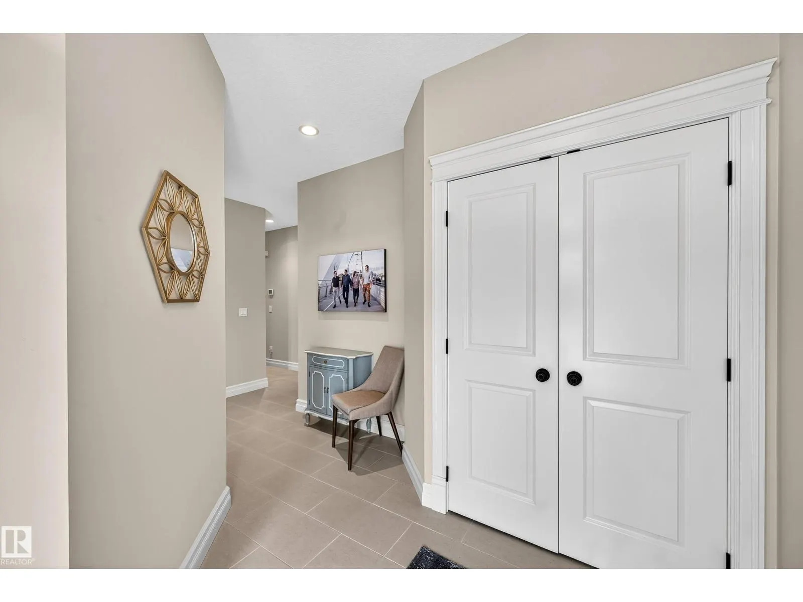 18 NEWTON PL