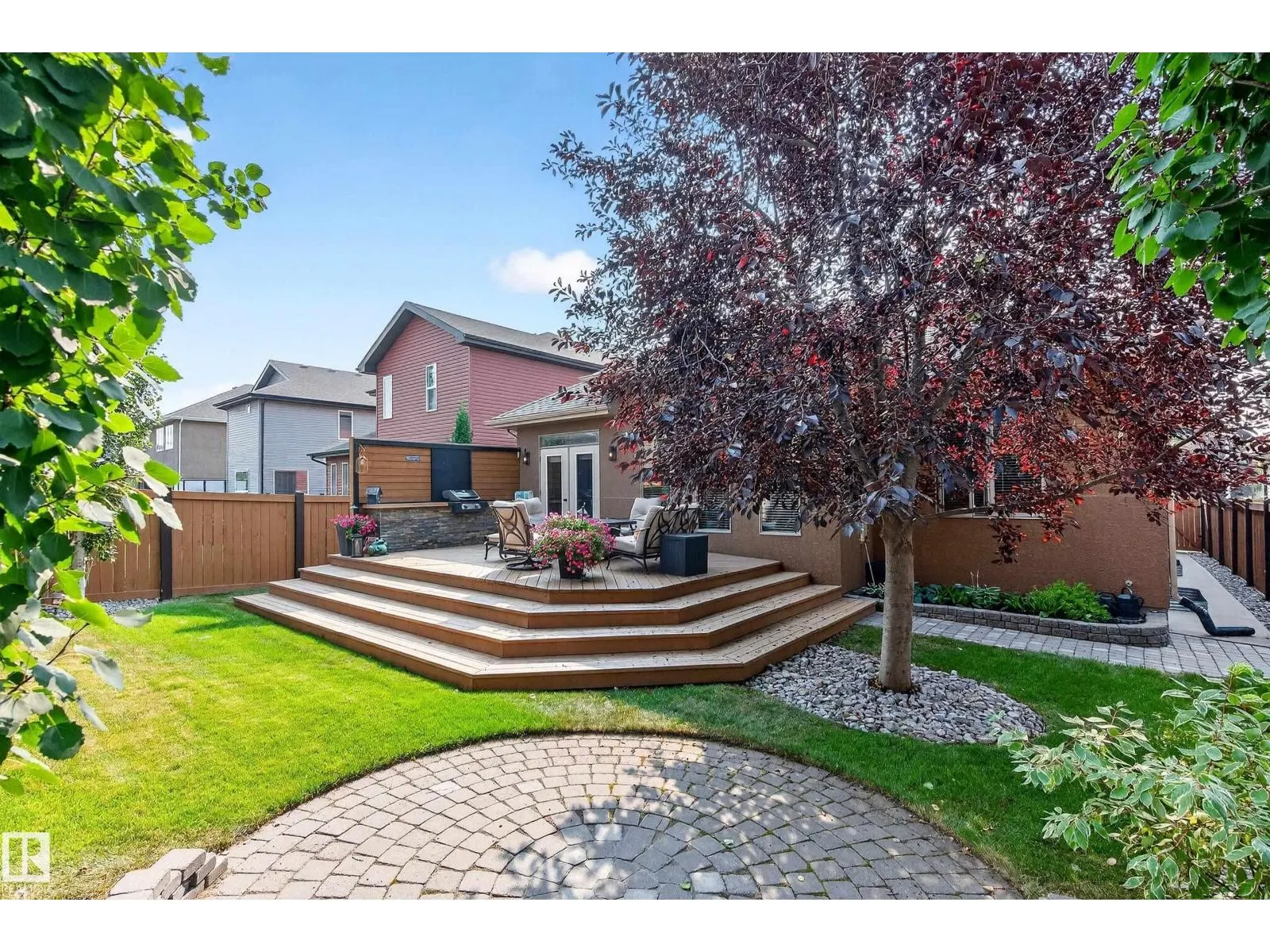 18 NEWTON PL