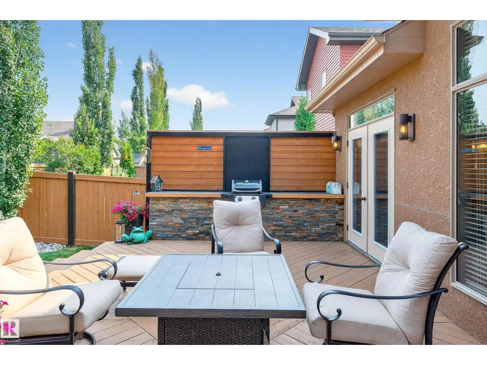 18 NEWTON PL