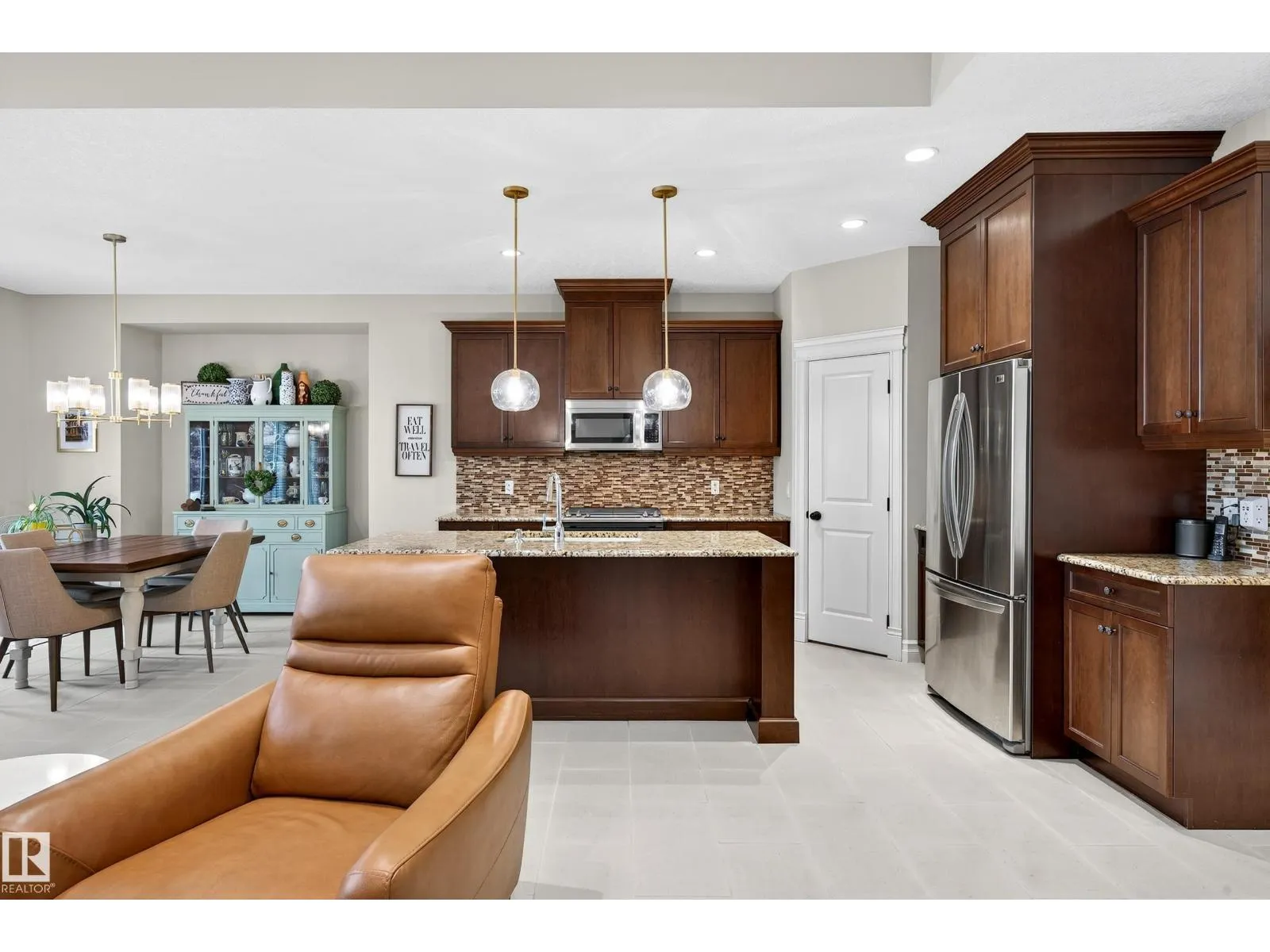18 NEWTON PL
