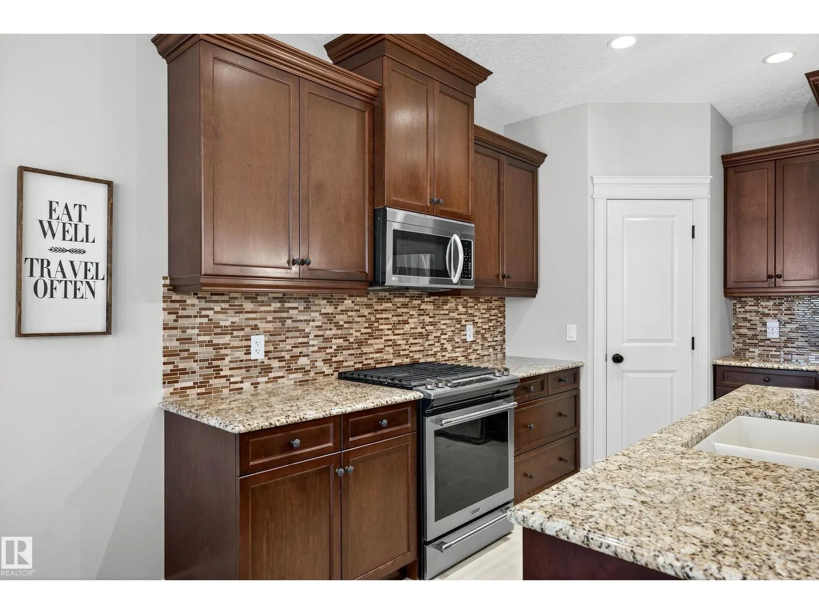 18 NEWTON PL